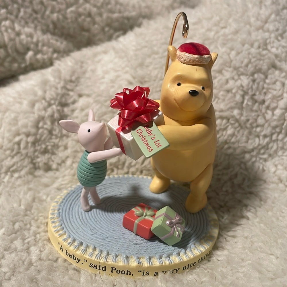 Baby's First Christmas - Winnie the Pooh - Hallmark 2008